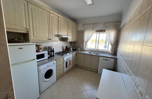 Portimao Apartment | This place spells H-O-L-I-D-A-Y. Beautiful 2 bed, top floor apt.over the pool