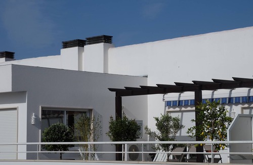 Santa Luzia Apartment | TOP FLOOR, Terrace 50 m2, swimming pool, center, near beach. Wireless