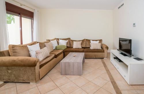 Almancil House | Traditional Townhouse in Vila Sol by Ideal Homes
