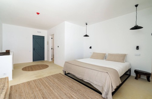 Charneca Bed & Breakfast | UMA CASA RURAL is a true Algarvian village with independent Suite