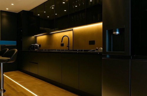 Sao Domingos de Benfica Apartment | Uptown Luxury: Design and Comfort in Lisbon