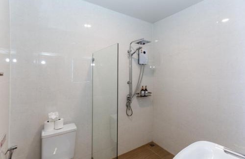 Bophut Villa | V296 Newly Renovated Pool Villa Sleeps 14 with BBQ