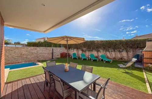 Mosqueira Villa | V3, Villa Jardins Branqueira6 near Beach, Albufeira