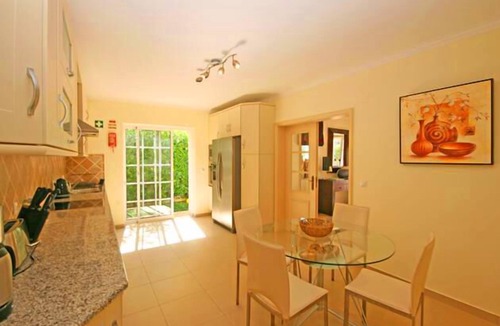 Vale do Garrao Villa | Varandas do Lago villa with private pool, WiFi and air-conditioning T110 - Almancil, Algarve