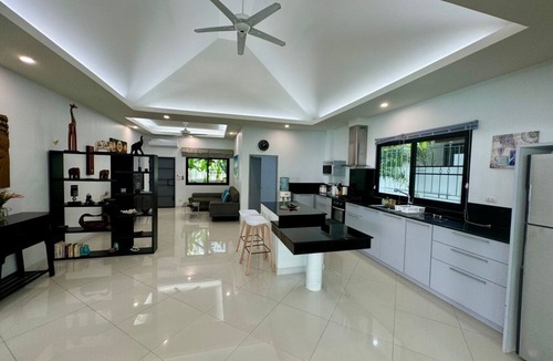 Ban Saiyuan Villa | Vibrant 2 Bedrooms Private Pool Villa