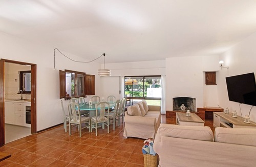 Aldeia das Acoteias Villa | Villa Aldeia with Pool, Garden, Covered Terrace & Wi-Fi