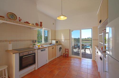 Monte Raposo Villa | Villa Amêndoa by Interhome
