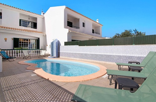 Urbanizacao dos Calicos Villa | Villa "Ana e Nuno" with Pool, Terrace & Wi-Fi