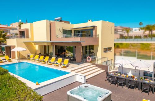 Armacao de Pera Villa | Villa Bahamas - Jacuzzi e piscina aquecível em Armação de Pêra
