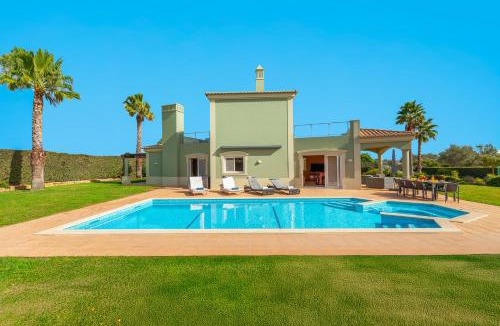 Estombar Villa | Villa Bliss - Piscina aquecível e jacuzzi embutido em Carvoeiro