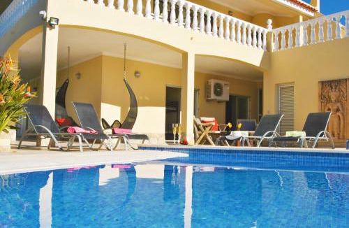 Montechoro Villa | Villa Buddha - Piscina e BBQ em Albufeira