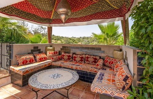 Monte Raposo House | Villa Camaleão c/Piscina de Cascata by LovelyStay