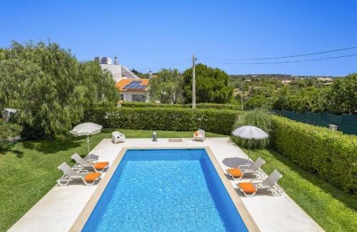 Caramujeira Villa | Villa Casa Pimenteira by Villa Plus
