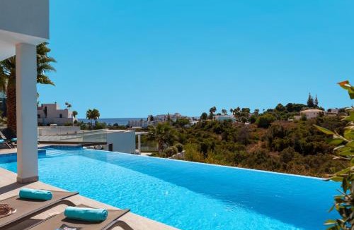 Armacao de Pera House | Villa Catalina - Piscina aquecível e BBQ em Armação de Pêra