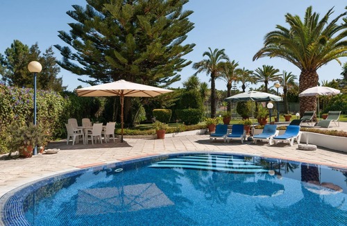 Verdizela House | Villa das Palmeiras mit großem Schwimmbad by Interhome
