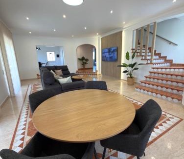 Bernarda Villa | Villa Duartes