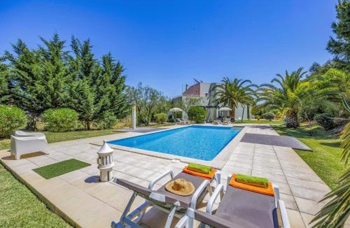 Caramujeira Villa | Villa Eucalipto by Villa Plus