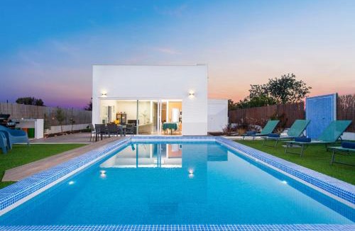 Estevais House | Villa Harmony - com piscina, BBQ e mesa ping-pong - Alcantarilha