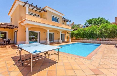 Vale de Parra Villa | Villa Helene Norvilla