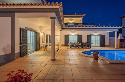 Guia Villa | Villa Isa - Pool - AC - WIFI - BY BEDZY