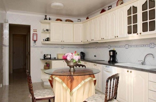 Albufeira Villa | Villa Juniper, fenced pool spacious house
