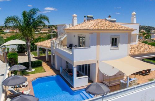 Albufeira Villa | Villa Laguna - Moradia relaxante com piscina aquecível e BBQ - Albufeira