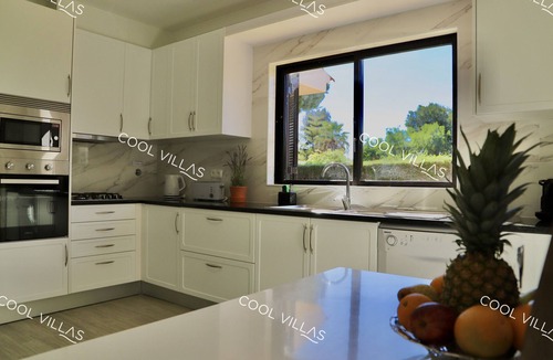 Sesmarias Villa | Villa Lilac - 4 bedroom close to beach, pool, wifi