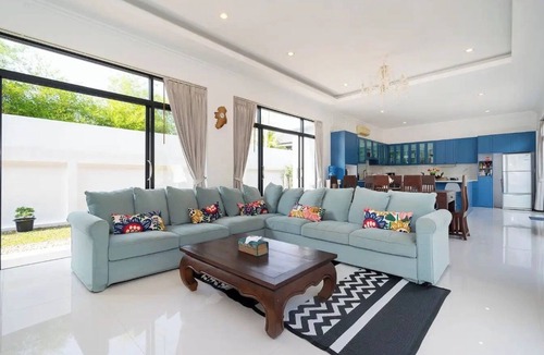 Choeng Thale Villa | Villa Lotus Heaven -Private 4BR Pool Villa. Phuket, Laguna area