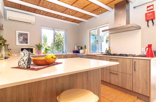 Vale de Covo Villa | Villa Madrugada - Swimming pool, jacuzzi, walking distance to town centre & beach