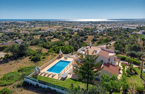 Vale de Parra Villa | Villa Mirante with fenced and gated swimming pool so ideal for families
