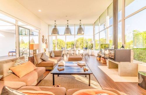 Quinta Do Conde Villa | Villa Montchavin - Exclusive contemporary villa for 12 with pool & barbecue in golf resort near Lisbon