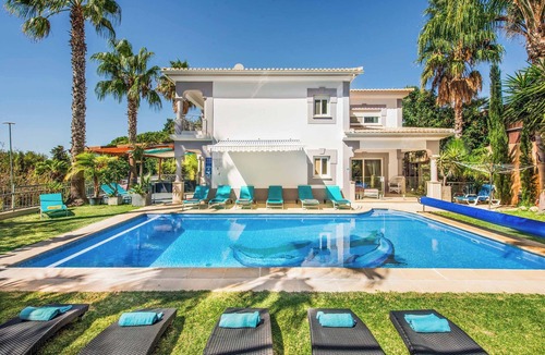 Patroves Villa | Villa Paris - Seven Bedroom Villa, Sleeps 16
