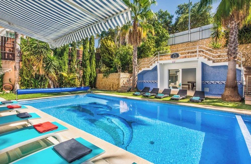 Patroves Villa | Villa Paris - Seven Bedroom Villa, Sleeps 16