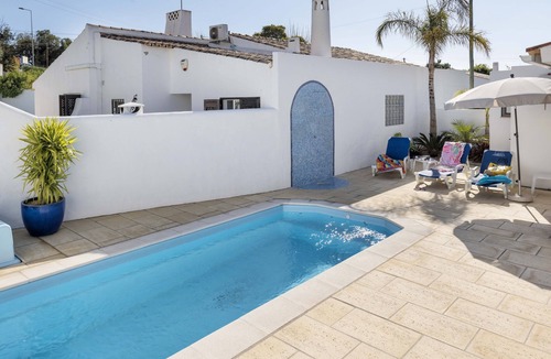 Areias de Sao Joao Villa | Villa Petala, 300 metres from the beach.