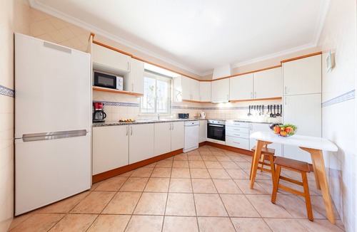 Castelo Villa | Villa pool and ping pong in Albufeira