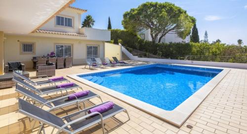 Carvoeiro Villa | Villa Povo Do Burro, Beautiful And Elegant Villa, Few Minutes Walk To Resort
