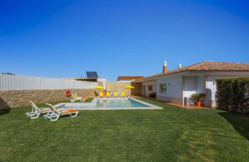 Vale de Carro Villa | Villa Quinta dos Abacates by Villa Plus