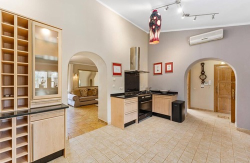 Cerro do Mocho Villa | Villa 'Quinta Padeiro' with Private Pool, Wi-Fi and Air Conditioning