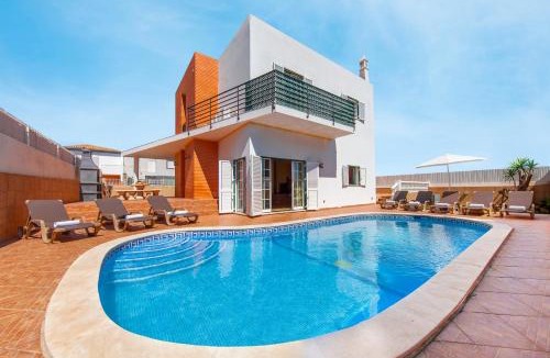 Correeira House | Villa Saona - com BBQ e piscina aquecível em Albufeira