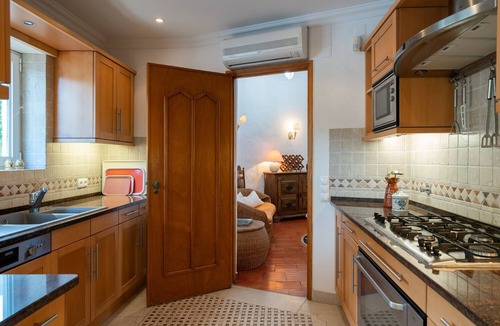 Quarteira Villa | Villa Serendipity by SAPvillas