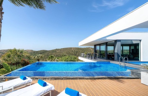 Pincho House | Villa Sernadinha | Piscina Infinita & Privacidade
