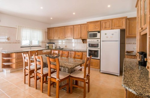 Vale de Parra Villa | Villa sleeps 8/9 in Vale de Parra, Albufeira area, Algarve Portugal, £1200-£2975