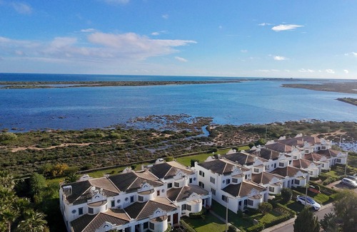 Cabanas House | Villa Solria 3-Bedroom Villa 5 Minutes from the Beach