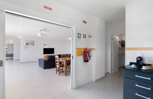 Tavira Villa | Villa 'Sunrise House' with Sea View, Jacuzzi, Pool, Wi-Fi and Air Conditioning