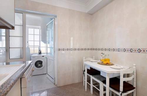 Vale de Carro Villa | Villa "Sunshine" with Pool, Wi-Fi, Air Conditioning, 800m from the Beach