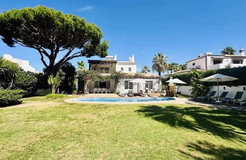 Quarteira Villa | Villa Verde | Private Pool | 9 Pax | Vilamoura