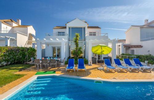 Gale Villa | Villa Villa Blue Ocean by Interhome