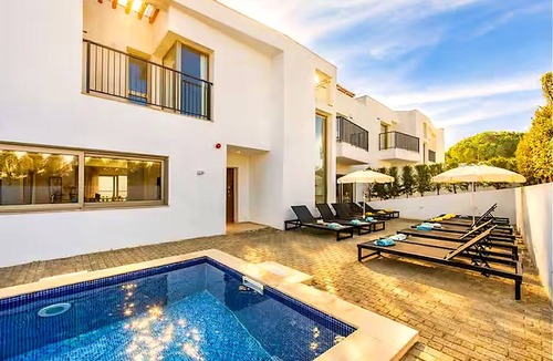 Areias de Sao Joao Villa | Villa Violeta - Prime Location, Big-Villa Luxury in the heart of Albufeira