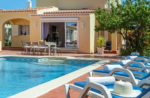 Lagoa e Carvoeiro Villa | Villa with BBQ and heatable pool in Benagil