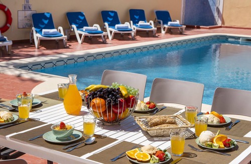 Lagoa e Carvoeiro Villa | Villa with BBQ and heatable pool in Benagil